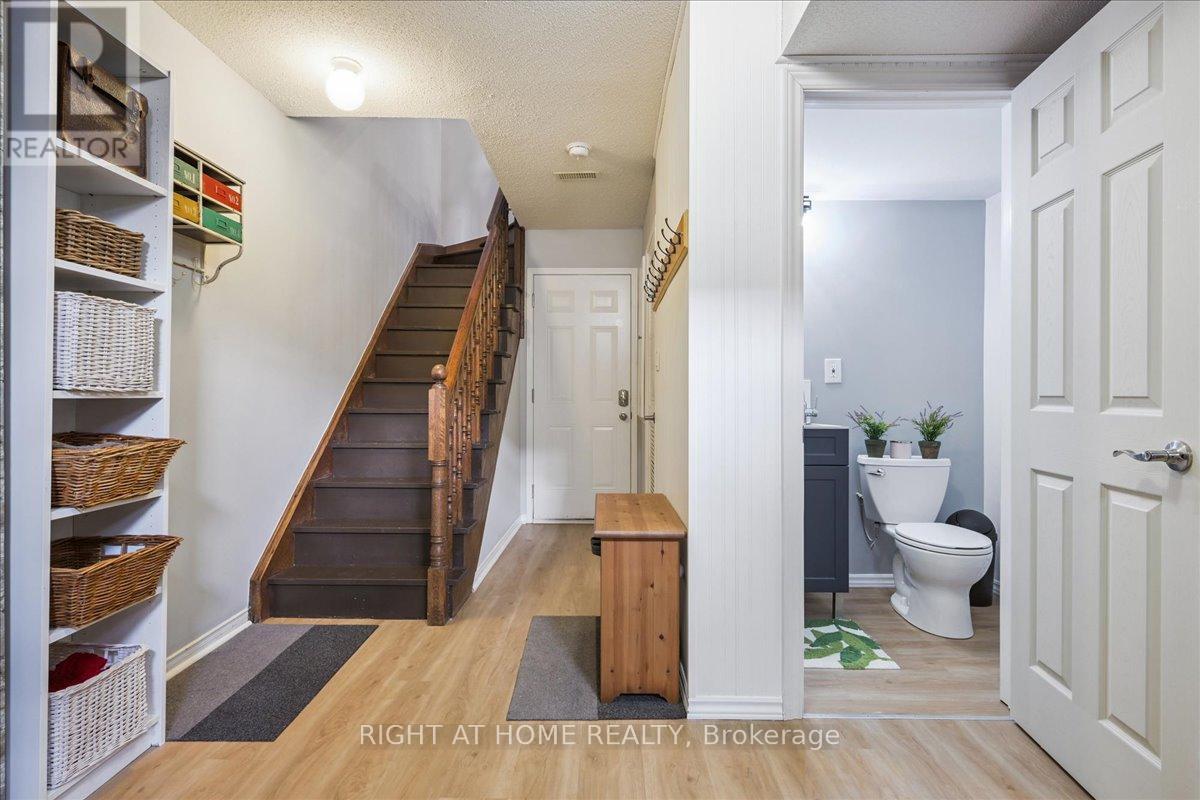 Th 2 - 101 The Queensway, Toronto, Ontario  M8Z 0H1 - Photo 24 - W12803890