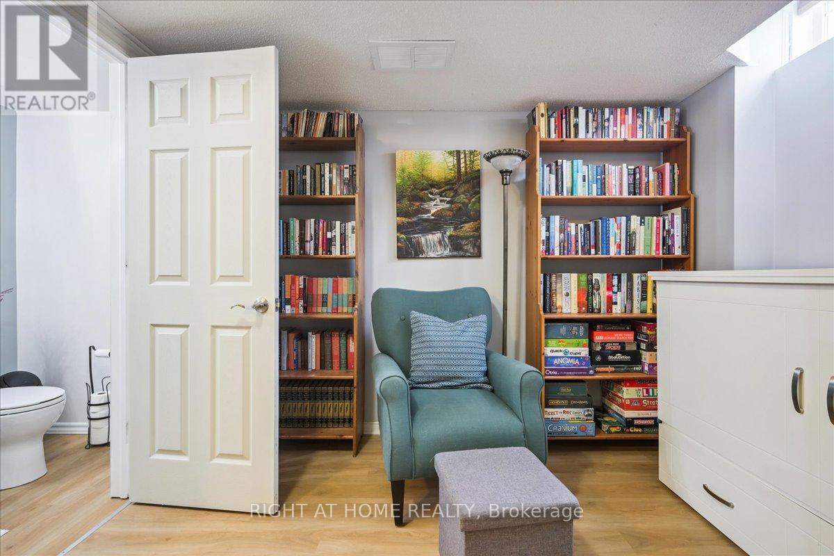 Th 2 - 101 The Queensway, Toronto, Ontario  M8Z 0H1 - Photo 26 - W12803890