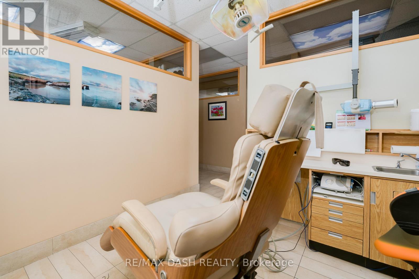 B - 2373 Bloor Street W, Toronto (High Park-Swansea), Ontario  M6S 1P6 - Photo 11 - W12803908