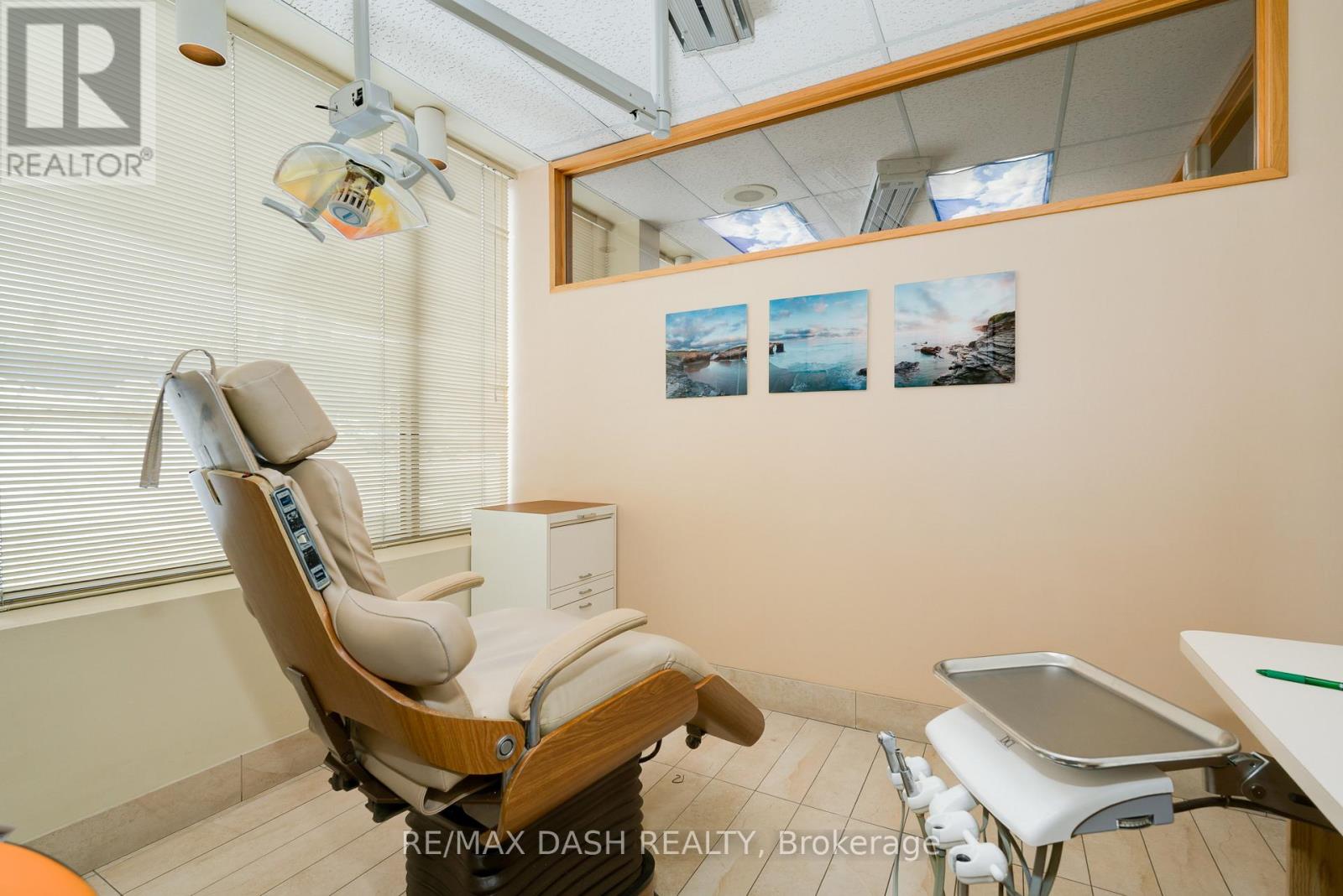 B - 2373 Bloor Street W, Toronto (High Park-Swansea), Ontario  M6S 1P6 - Photo 12 - W12803908