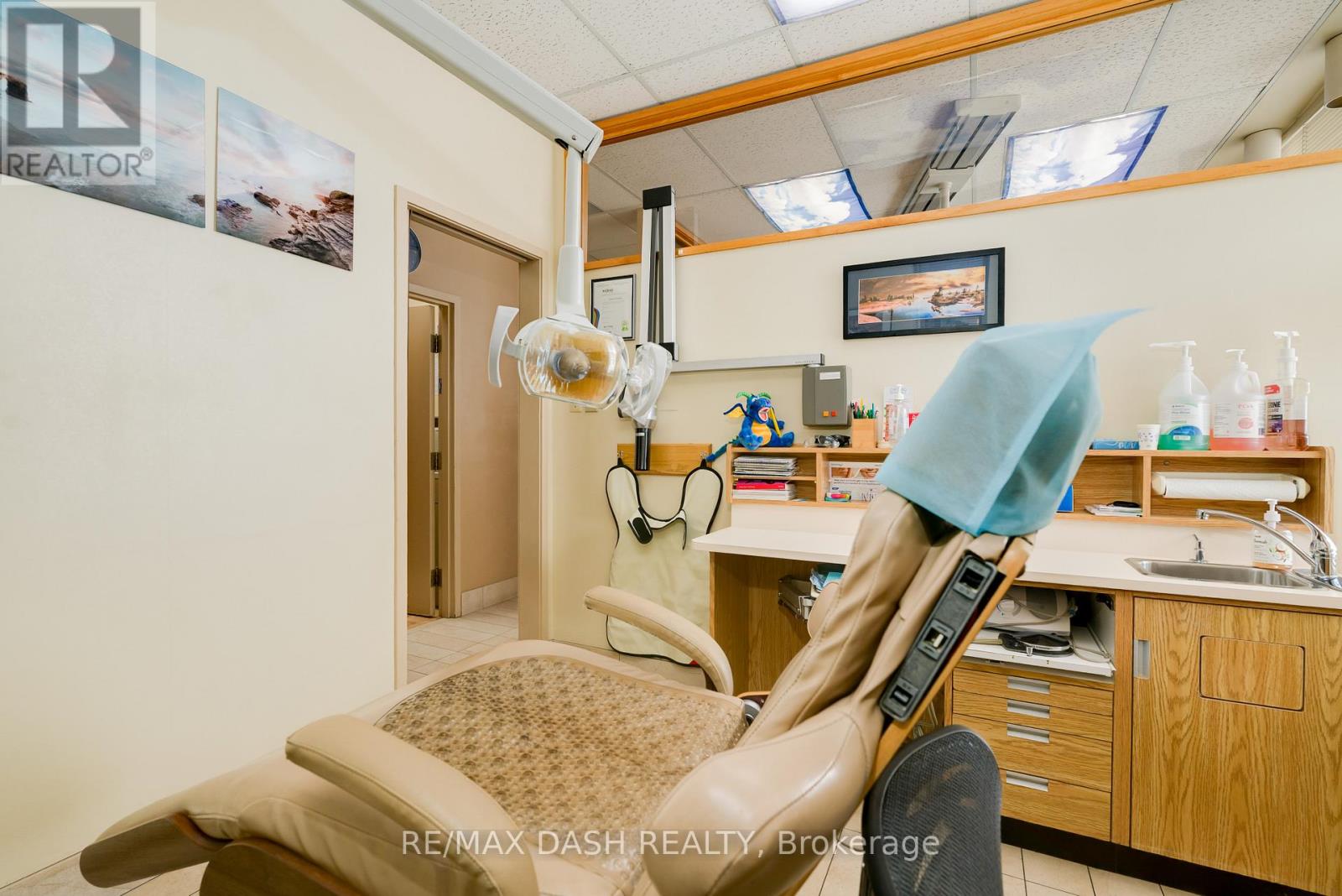 B - 2373 Bloor Street W, Toronto (High Park-Swansea), Ontario  M6S 1P6 - Photo 28 - W12803908