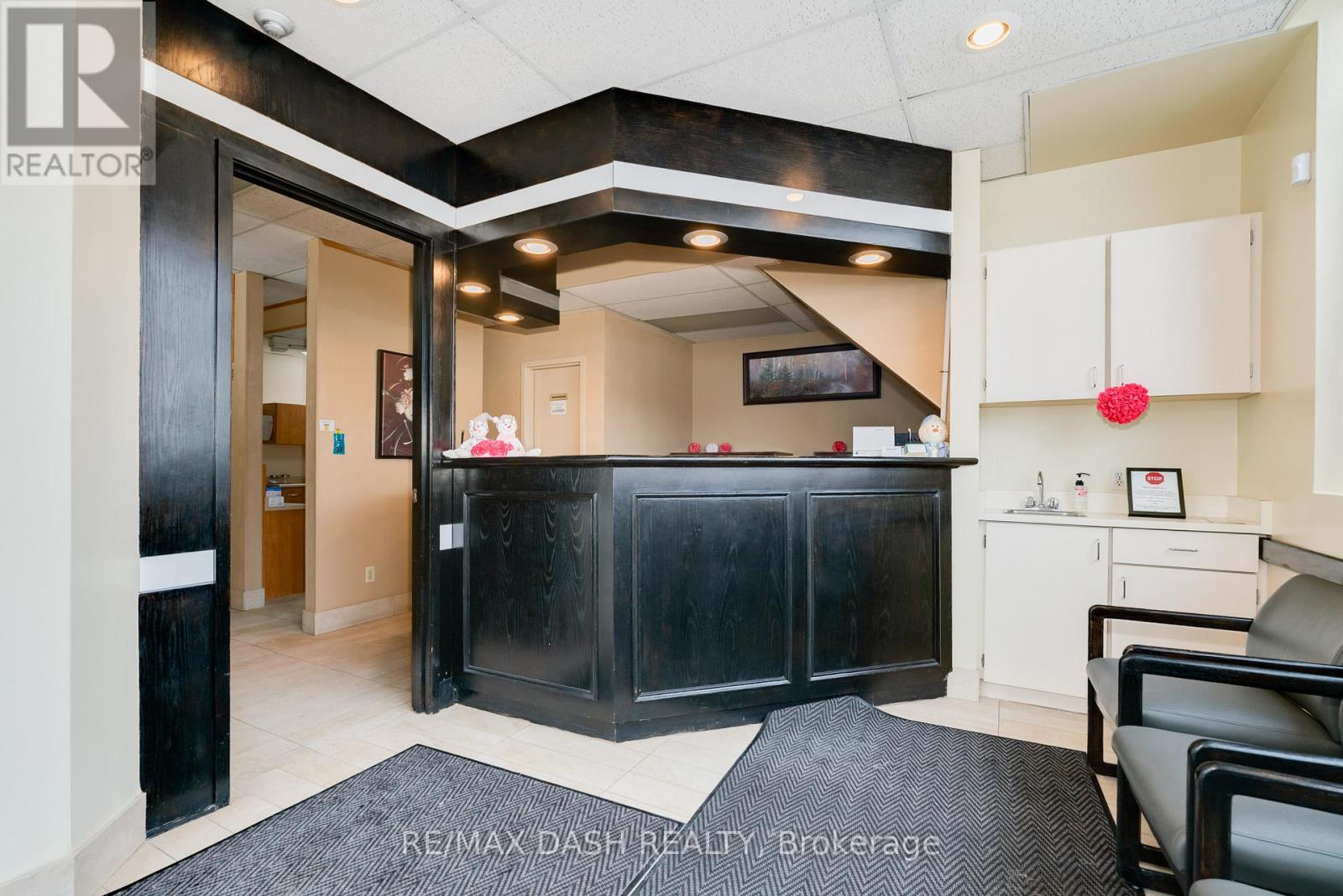 B - 2373 Bloor Street W, Toronto (High Park-Swansea), Ontario  M6S 1P6 - Photo 5 - W12803908