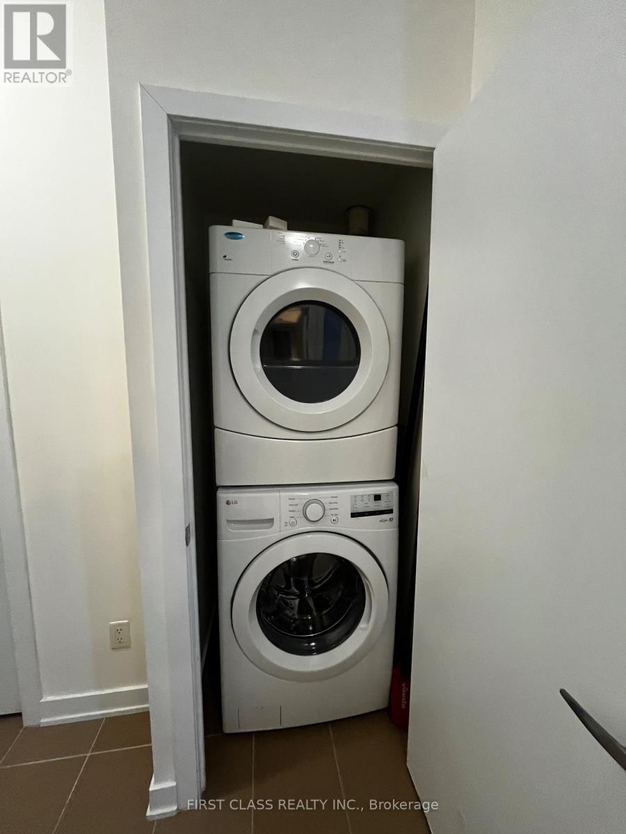 1204 - 4070 Confederation Parkway, Mississauga, Ontario  L5B 0E9 - Photo 16 - W12803912