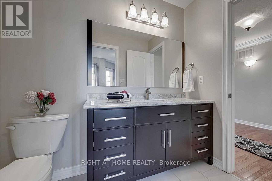 2923 Duncairn Drive, Mississauga, Ontario  L5M 5V7 - Photo 29 - W12803914