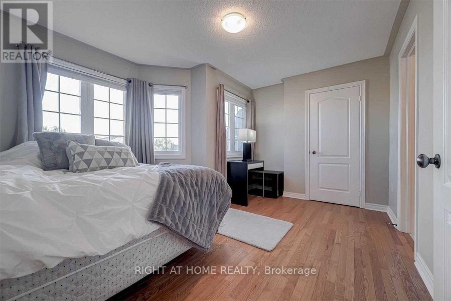 2923 Duncairn Drive, Mississauga, Ontario  L5M 5V7 - Photo 30 - W12803914