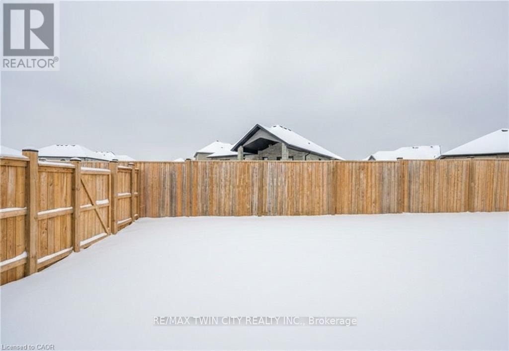 741 Hollinger Avenue, North Perth, Ontario  N4W 0J3 - Photo 33 - X12803864