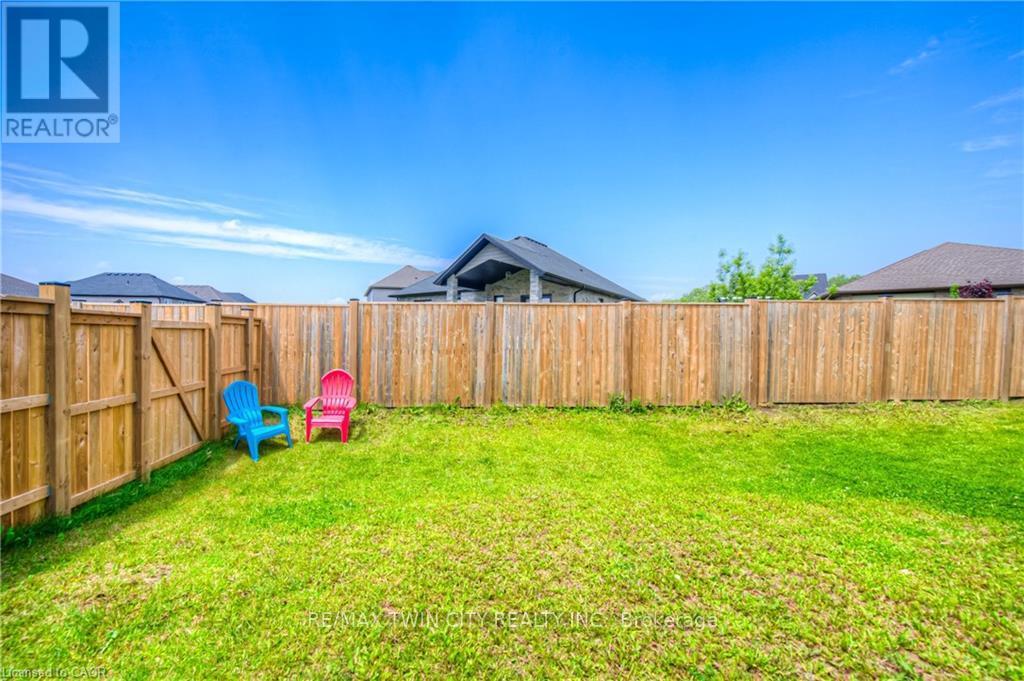 741 Hollinger Avenue, North Perth, Ontario  N4W 0J3 - Photo 36 - X12803864