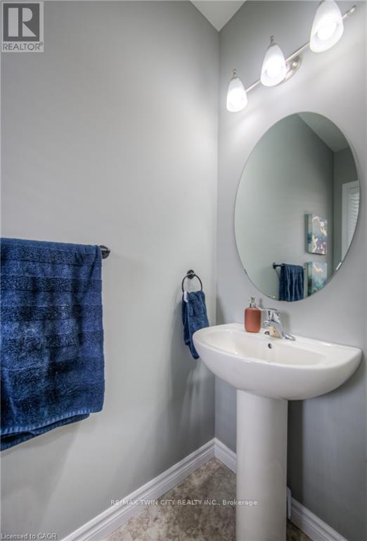 741 Hollinger Avenue, North Perth, Ontario  N4W 0J3 - Photo 6 - X12803864