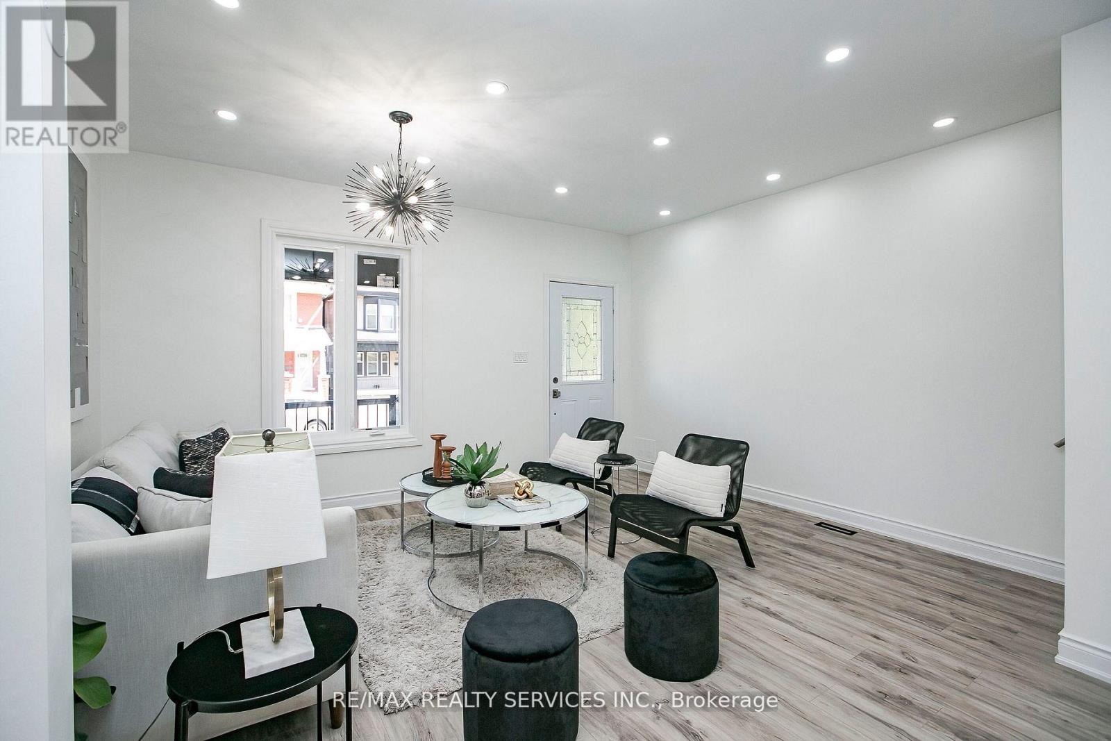 20 Somerset Avenue E, Hamilton, Ontario  L8L 2L5 - Photo 6 - X12803906