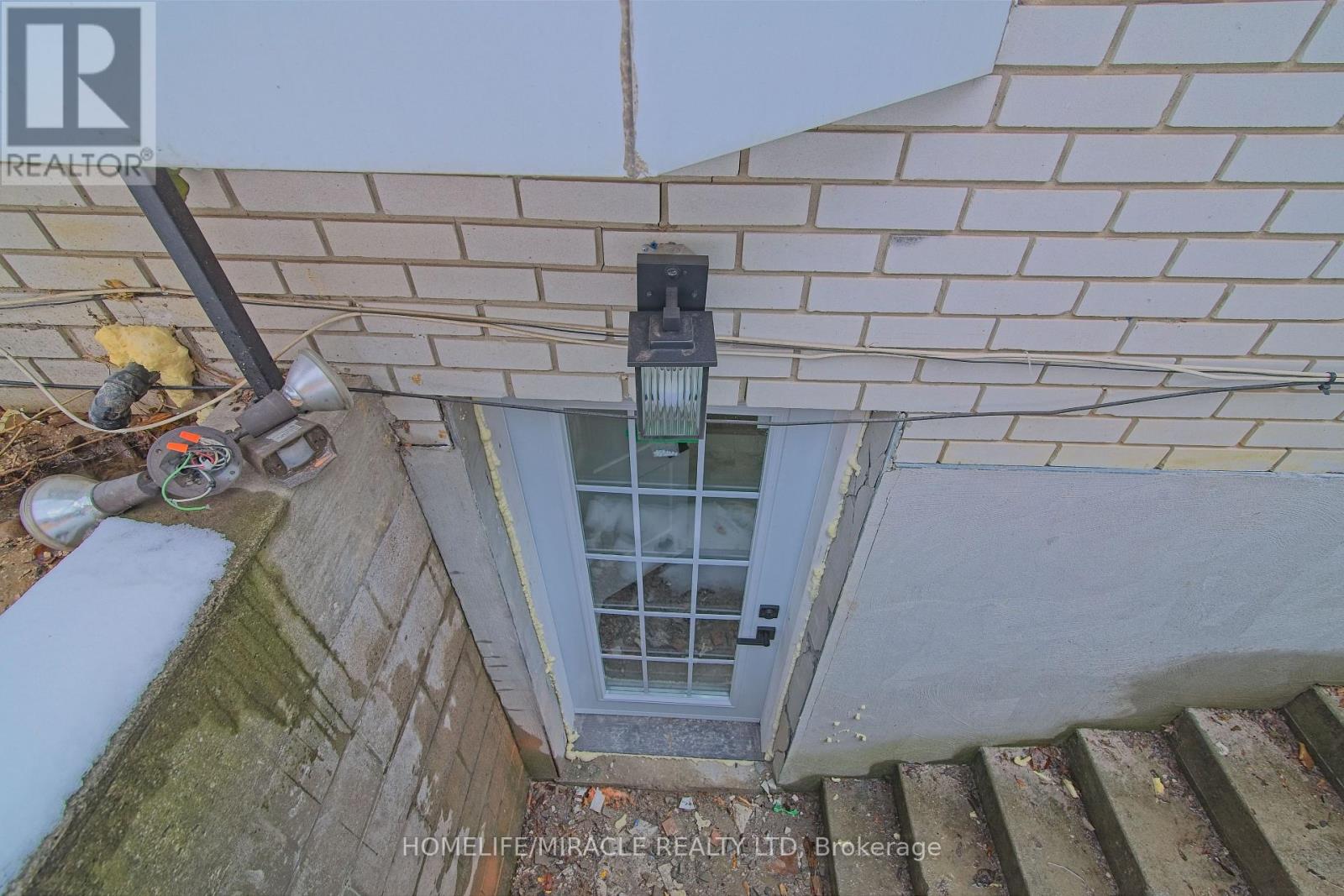 30 Malvern Court, Brampton, Ontario  L6W 1H1 - Photo 25 - W12801788