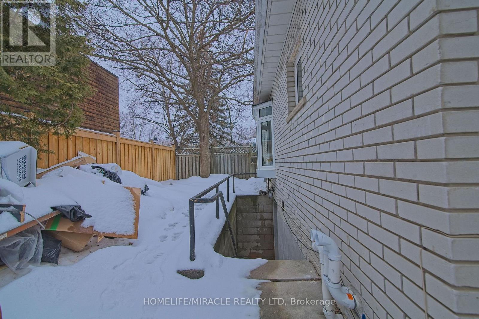 30 Malvern Court, Brampton, Ontario  L6W 1H1 - Photo 23 - W12801788