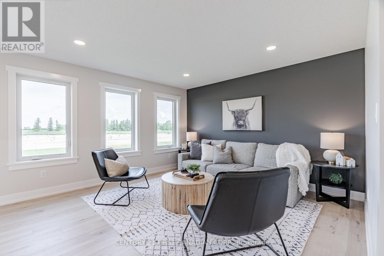 640 Ketter Way, Plympton-Wyoming, Ontario N0N 1T0 - Photo 21 - X12699026