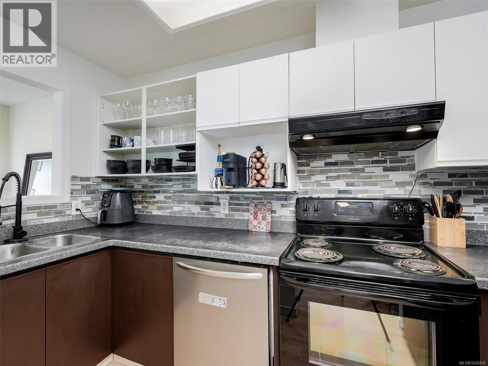 403 2647 Graham St, Victoria, British Columbia  V8T 3Y8 - Photo 11 - 1026408