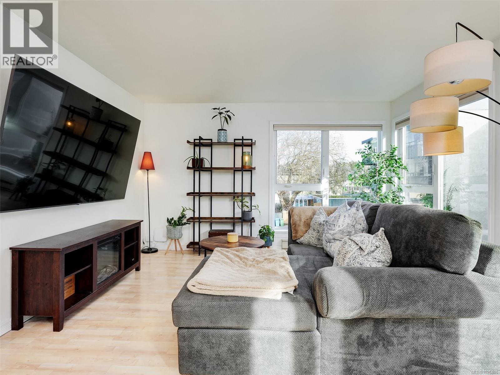 403 2647 Graham St, Victoria, British Columbia  V8T 3Y8 - Photo 6 - 1026408