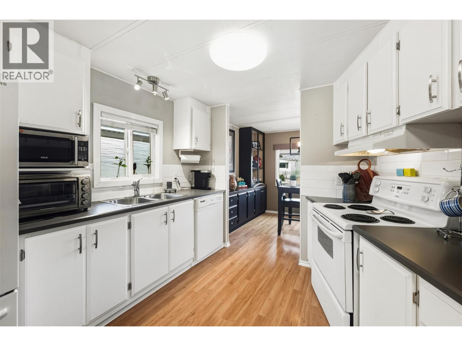 6601 Tucelnuit Drive Unit# 6, Oliver, British Columbia  V0H 1T3 - Photo 18 - 10373392