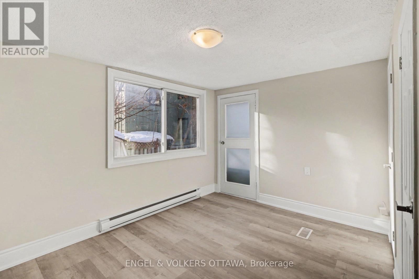 176 Arlington Avenue, Ottawa, Ontario  K1R 5S7 - Photo 8 - X12804018