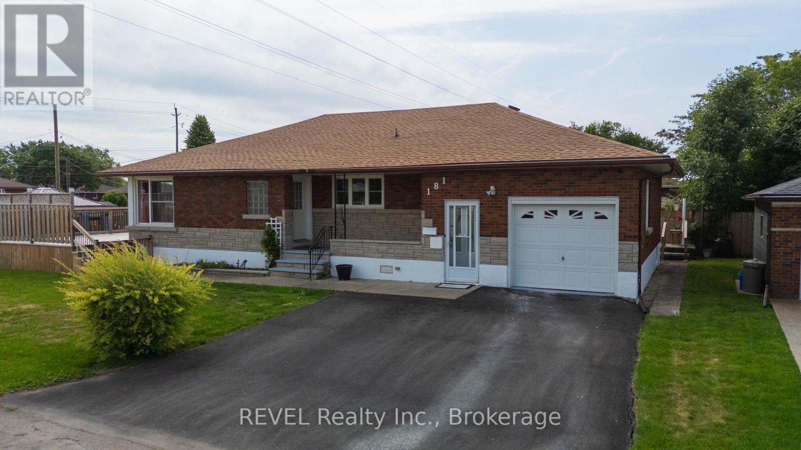 181 Cross Street, Port Colborne (Killaly East), Ontario  L3K 1L7 - Photo 3 - X12804008