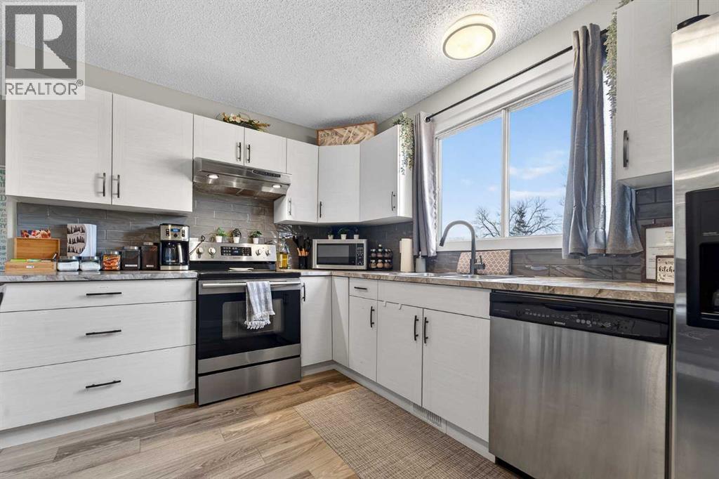 112 Iroquois Crescent W, Lethbridge, Alberta  T1K 5J4 - Photo 11 - A2287594