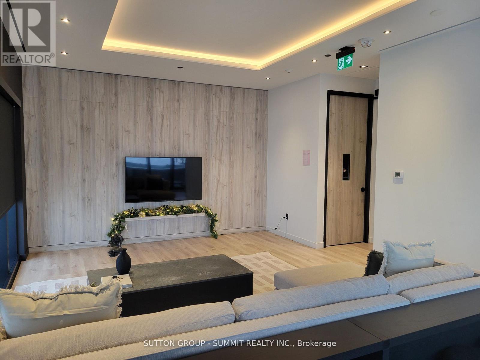 1701 - 55 Charles Street E, Toronto, Ontario  M4Y 0A2 - Photo 10 - C12803954