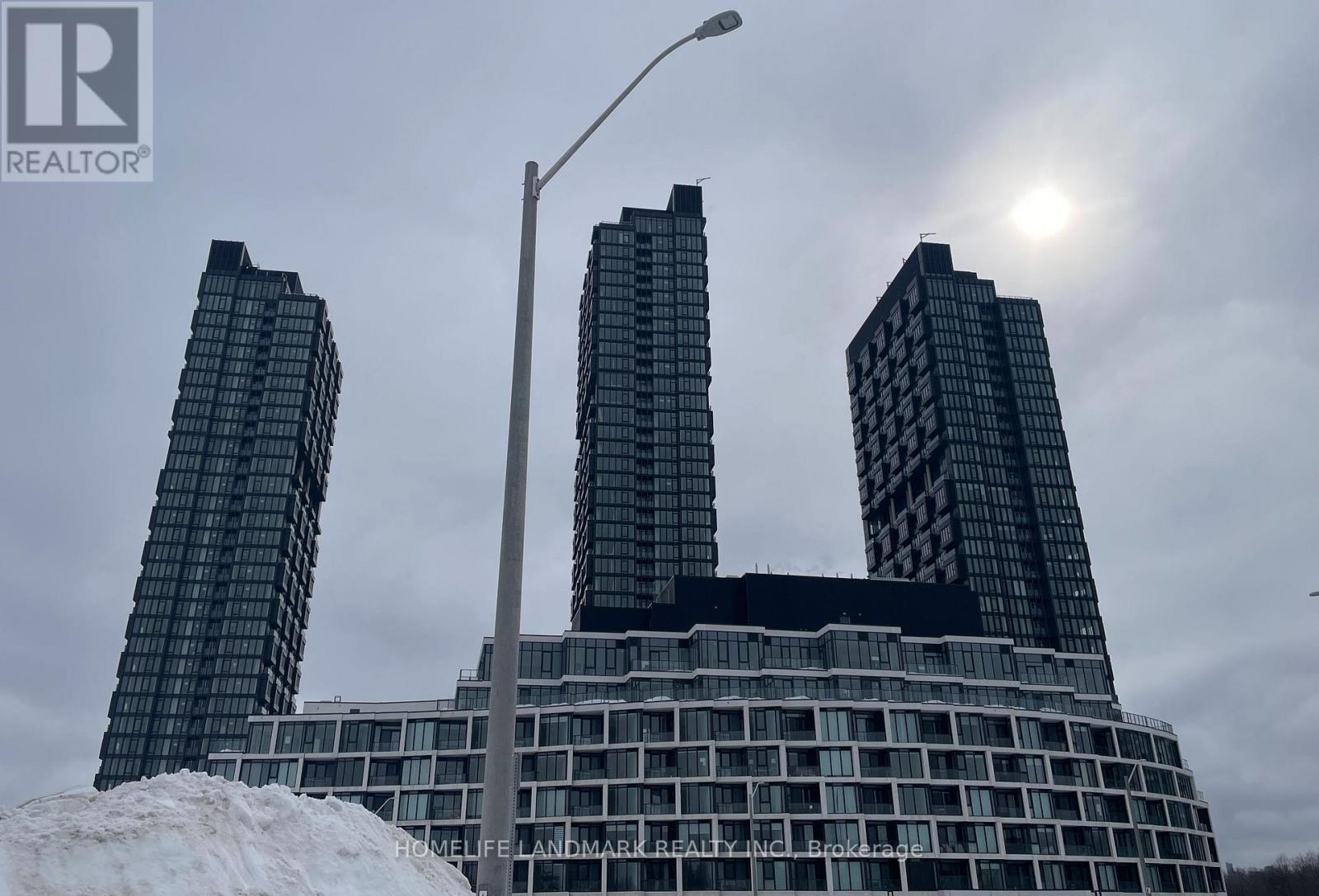 3018 - 1 QUARRINGTON LANE, Toronto, Ontario