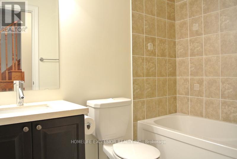1 - 20 Hargrave Lane, Toronto, Ontario  M4N 0A4 - Photo 9 - C12804000