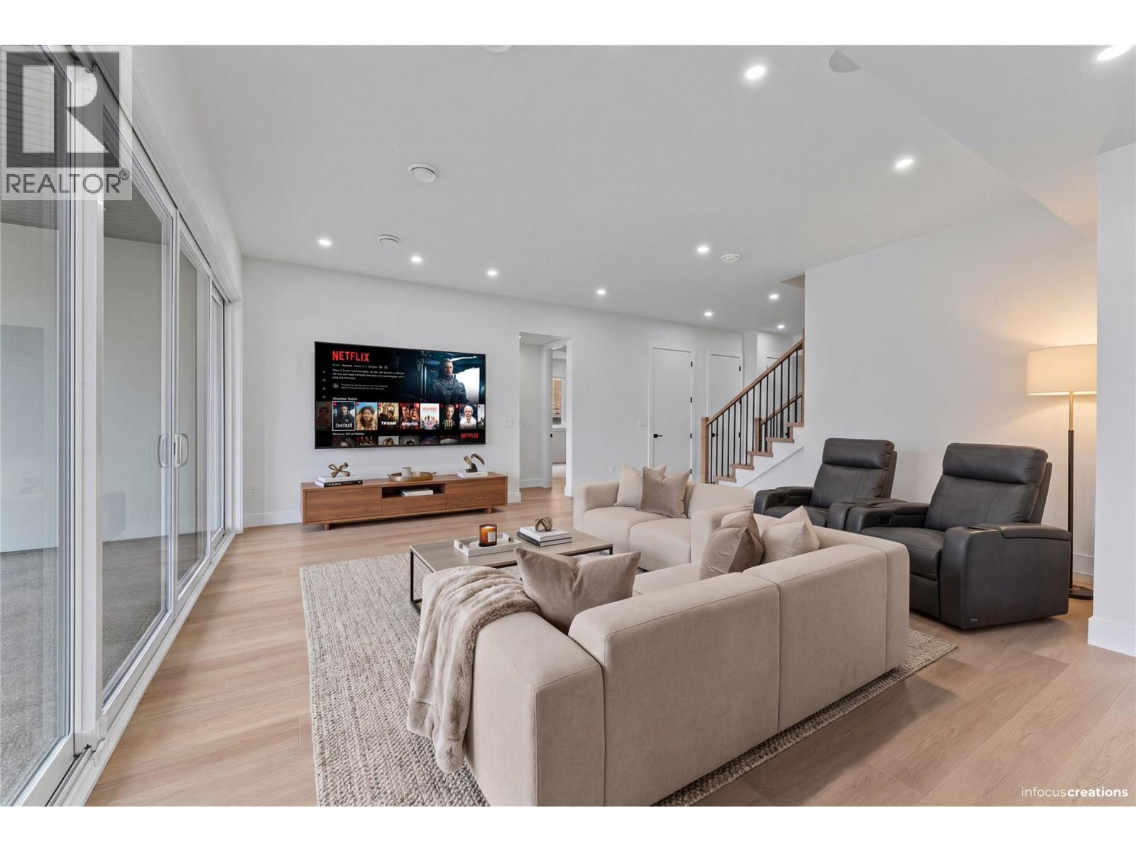 1022 Carnoustie Drive, Kelowna, British Columbia  V1P 0A3 - Photo 31 - 10376022