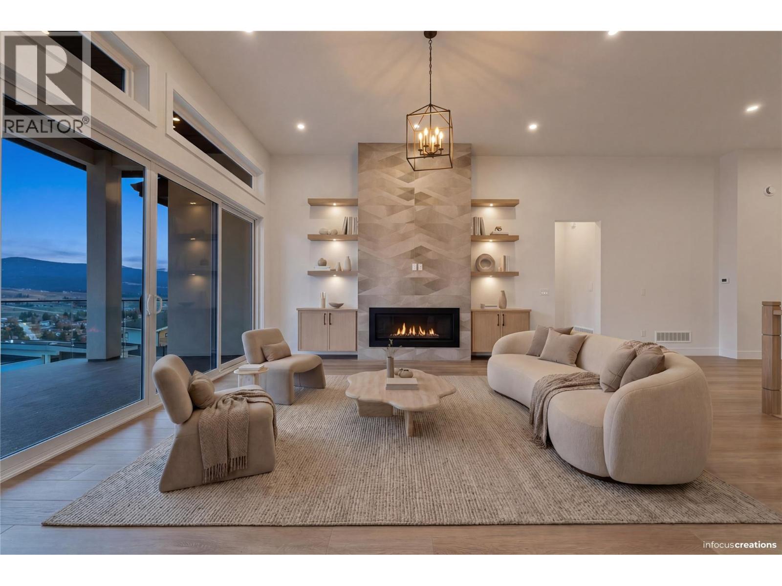 1022 Carnoustie Drive, Kelowna, British Columbia  V1P 0A3 - Photo 2 - 10376022