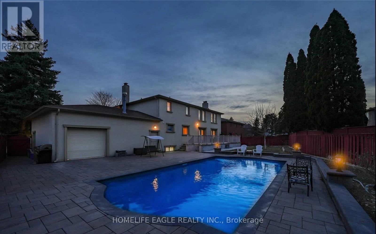 27 Dorwood Court, Vaughan, Ontario  L4L 1M9 - Photo 2 - N12803940