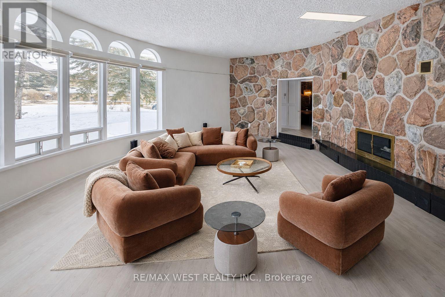 25 Ramblewood Drive, Wasaga Beach, Ontario  L9Z 0C4 - Photo 11 - S12803996