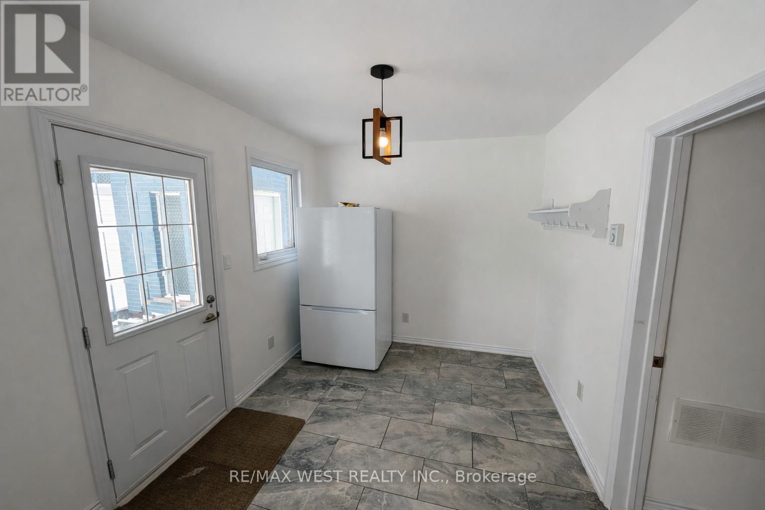 25 Ramblewood Drive, Wasaga Beach, Ontario  L9Z 0C4 - Photo 39 - S12803996