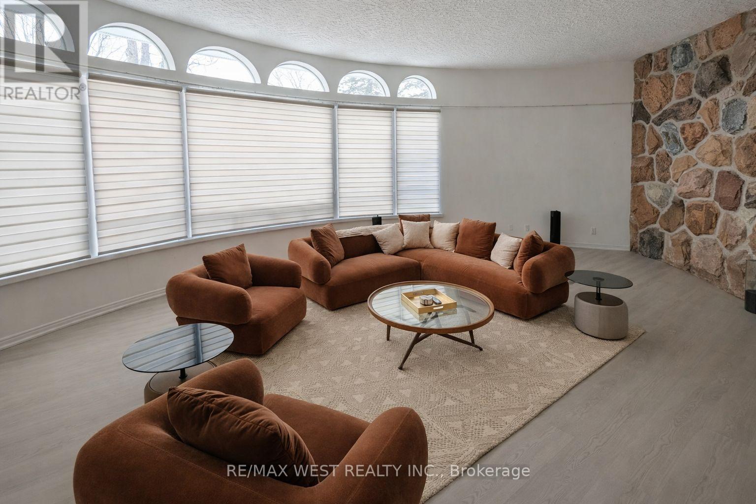 25 Ramblewood Drive, Wasaga Beach, Ontario  L9Z 0C4 - Photo 8 - S12803996