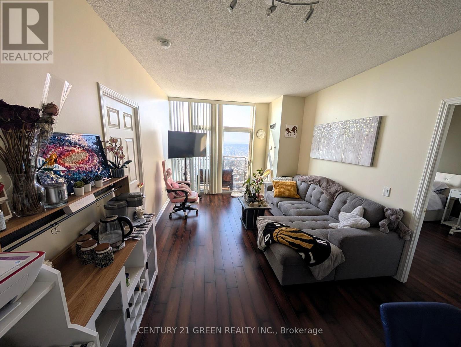 2106 - 55 Strathaven Drive, Mississauga, Ontario  L5R 4G9 - Photo 4 - W12801138