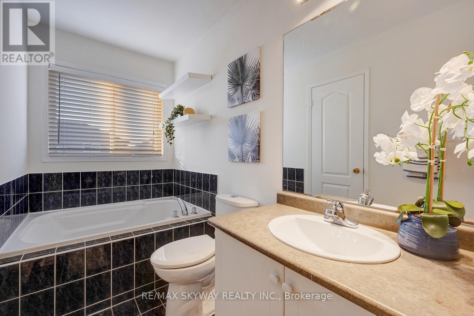 3265 Raindance Crescent, Mississauga, Ontario  L5N 8L8 - Photo 24 - W12803930