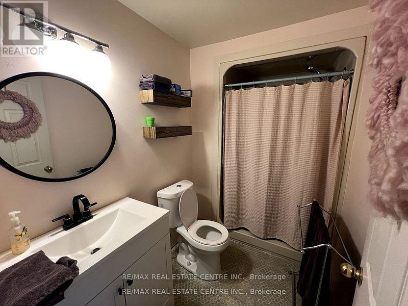 22 Lawton Court, Orangeville, Ontario  L9W 4X4 - Photo 11 - W12803974