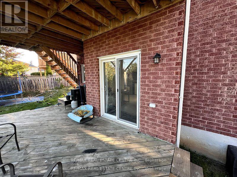 22 Lawton Court, Orangeville, Ontario  L9W 4X4 - Photo 2 - W12803974