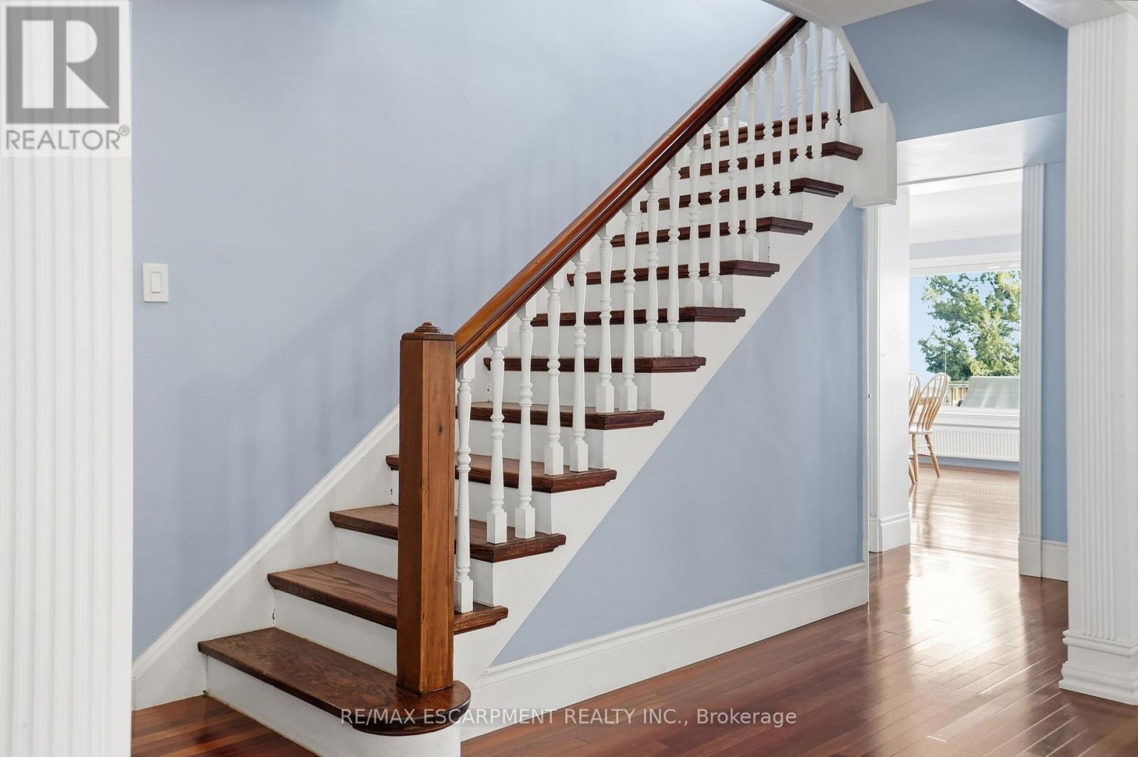 104 Cumberland Drive, Mississauga, Ontario  L5G 3M8 - Photo 21 - W12803988