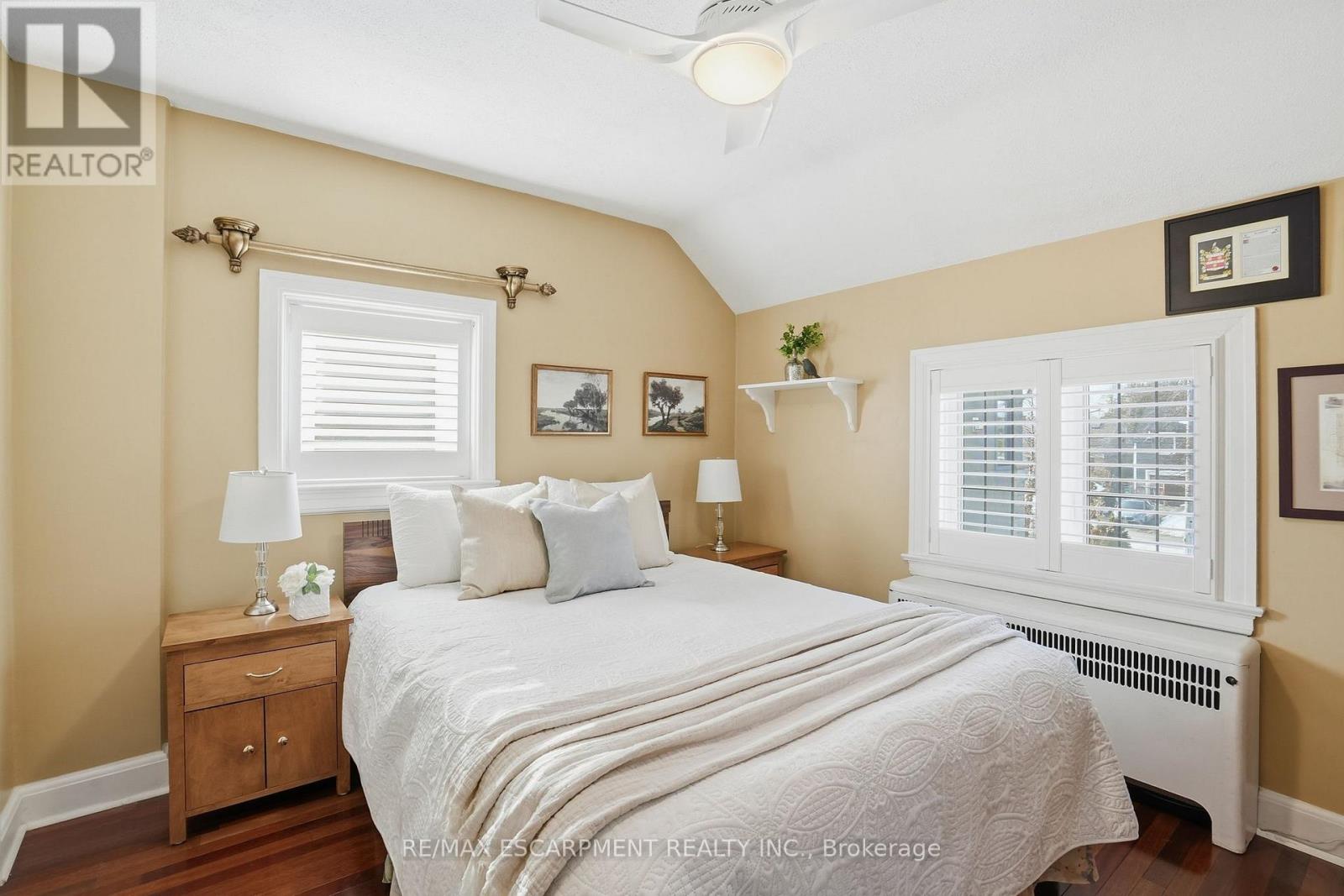 104 Cumberland Drive, Mississauga, Ontario  L5G 3M8 - Photo 26 - W12803988