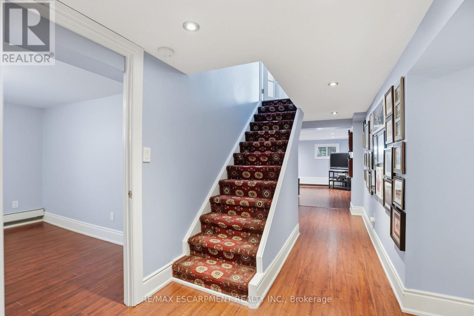 104 Cumberland Drive, Mississauga, Ontario  L5G 3M8 - Photo 30 - W12803988