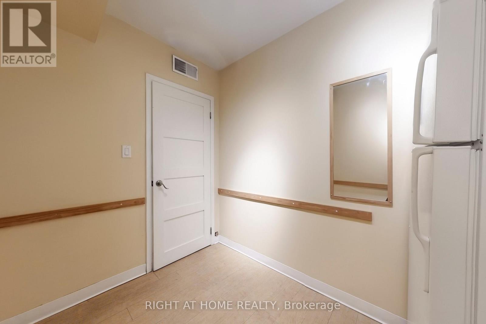 2390a Bloor Street W, Toronto, Ontario  M6S 1P5 - Photo 12 - W12803994