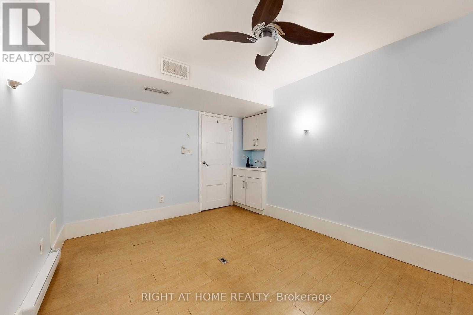 2390a Bloor Street W, Toronto, Ontario  M6S 1P5 - Photo 19 - W12803994