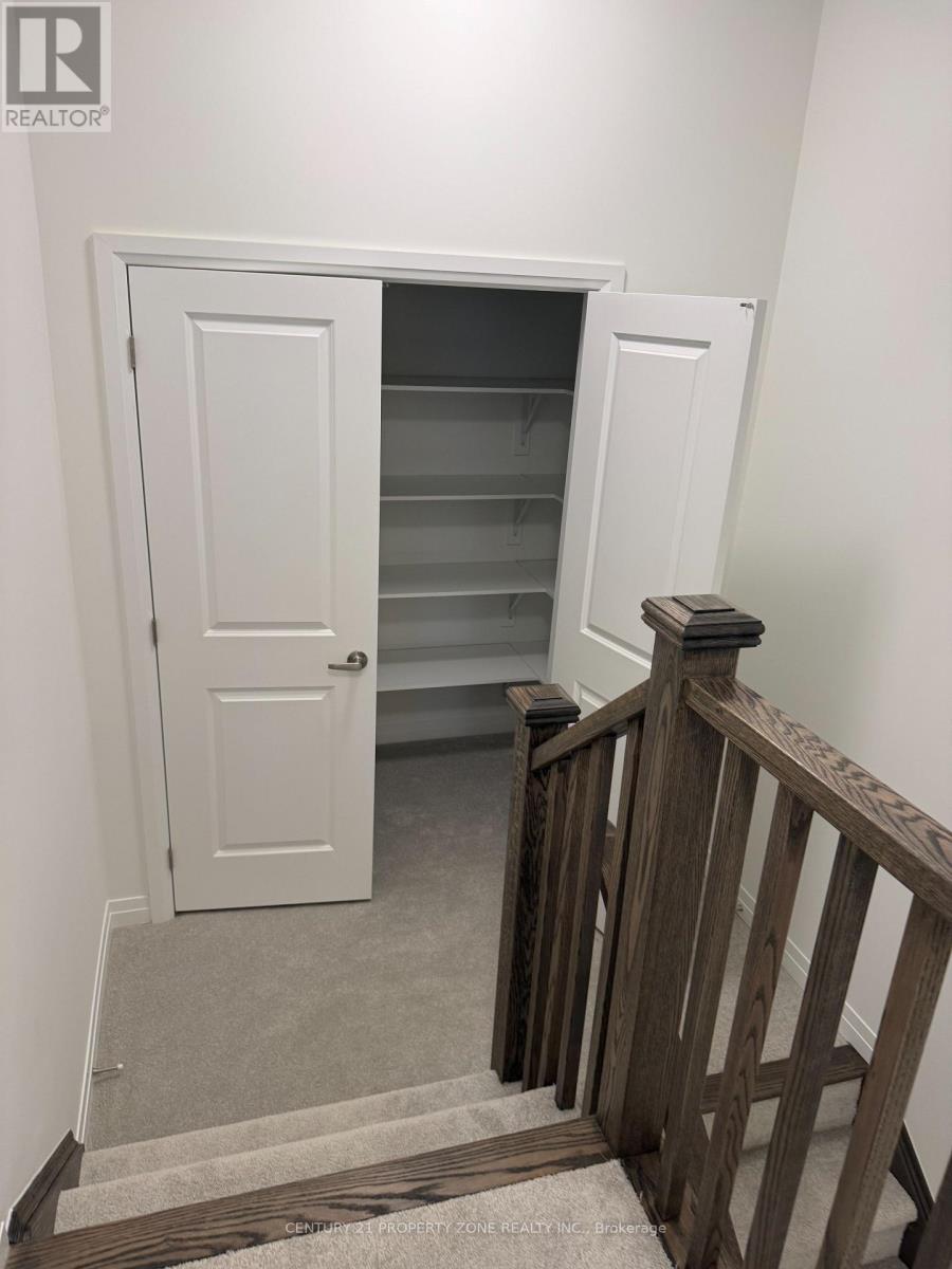 23 Kingshill Drive, Brampton, Ontario  L7A 0B8 - Photo 11 - W12804012