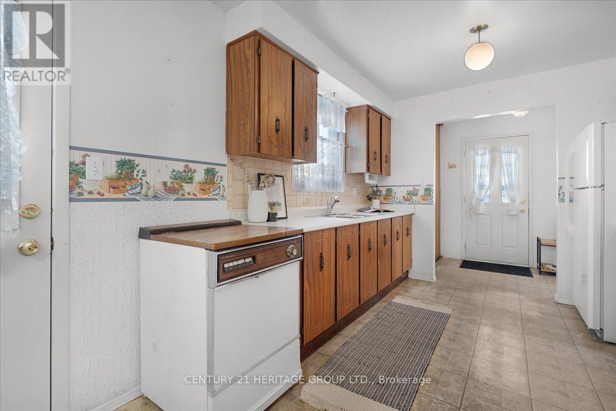 126 Garden Crescent, Hamilton, Ontario  L8V 4T4 - Photo 15 - X12803968