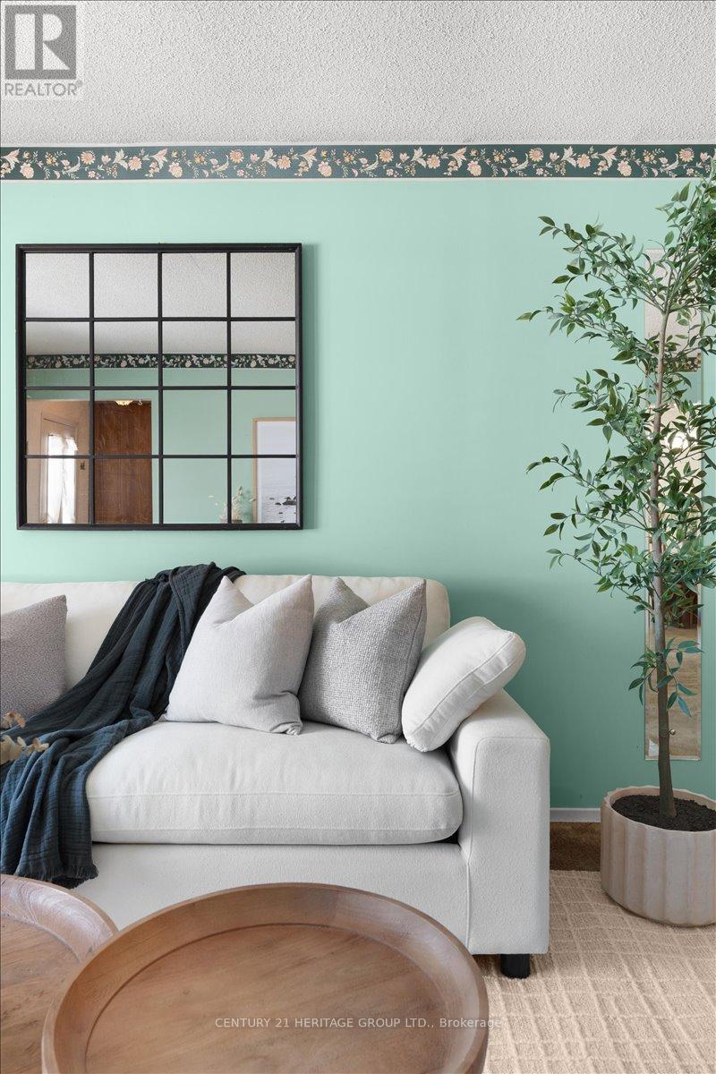 126 Garden Crescent, Hamilton, Ontario  L8V 4T4 - Photo 8 - X12803968