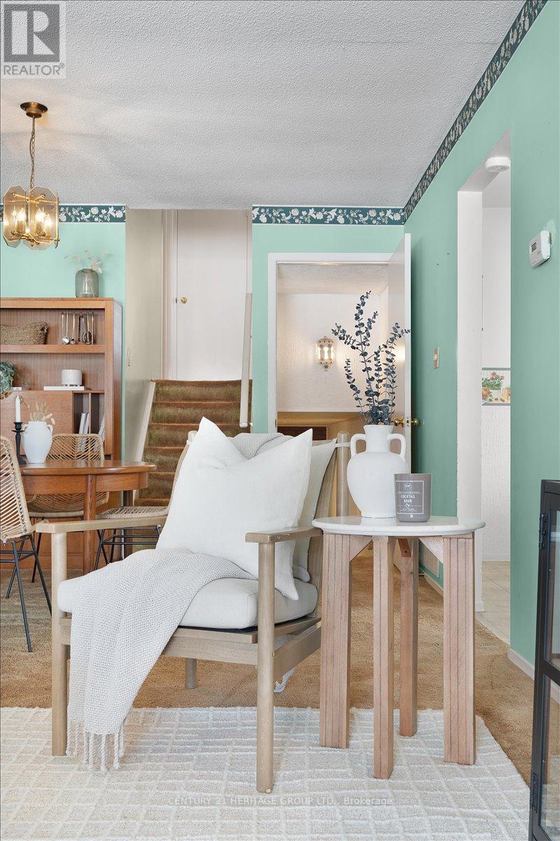 126 Garden Crescent, Hamilton, Ontario  L8V 4T4 - Photo 9 - X12803968