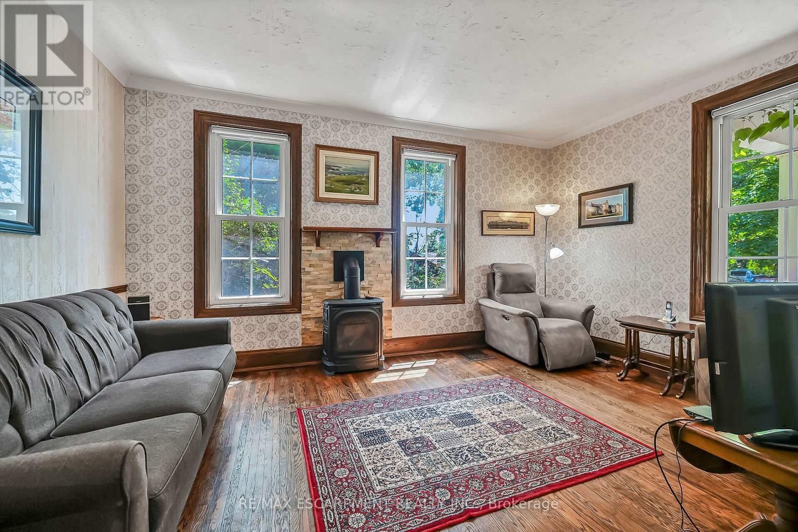 94 Sutherland Street W, Haldimand, Ontario  N3W 1B4 - Photo 9 - X12803970