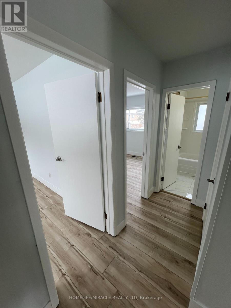 Unit 2 - 270 Clifton Road, Kitchener, Ontario  N2H 4W2 - Photo 4 - X12803984