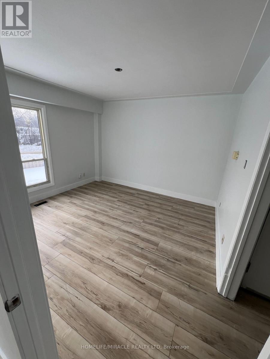 Unit 2 - 270 Clifton Road, Kitchener, Ontario  N2H 4W2 - Photo 9 - X12803984