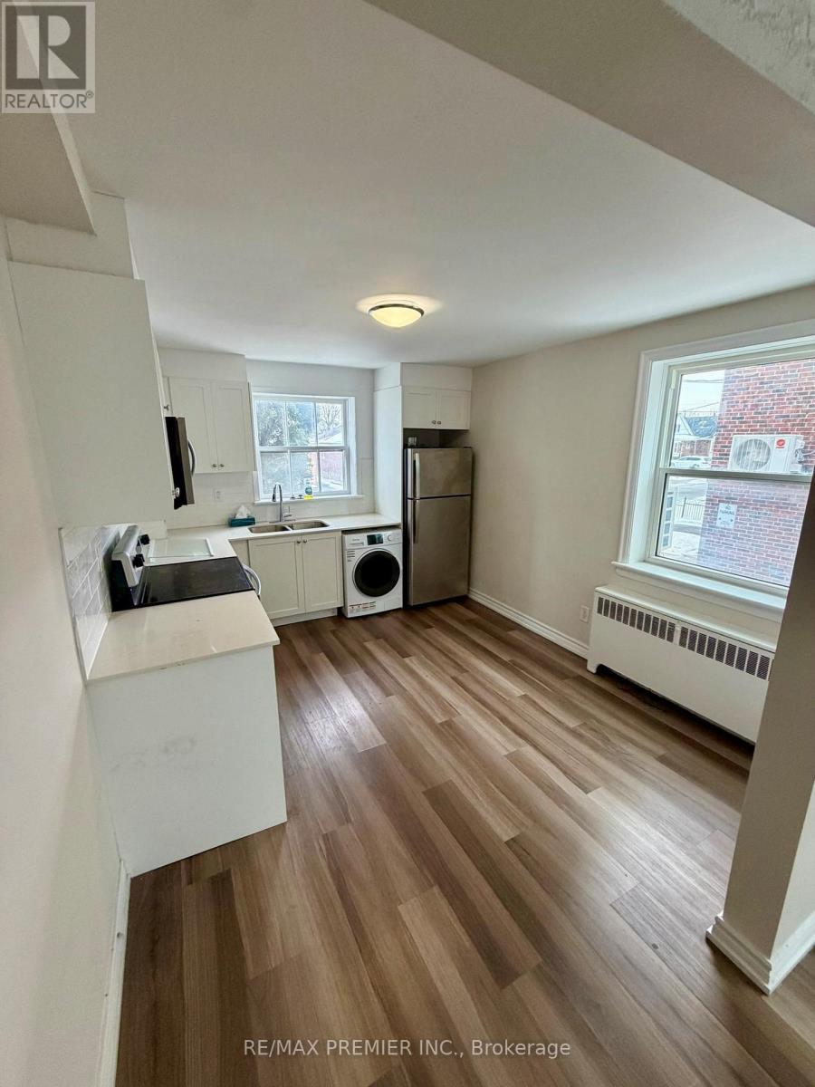 1 - 10 Croswaite Avenue S, Hamilton, Ontario  L8K 2T8 - Photo 11 - X12803986