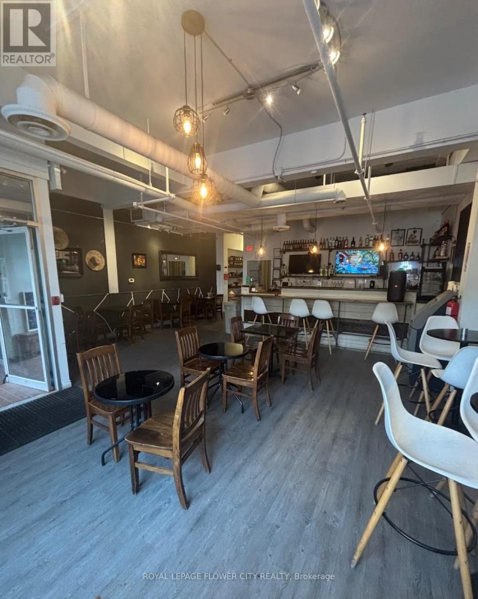 60 Carden Street, Guelph, Ontario  N1H 3A2 - Photo 2 - X12803992