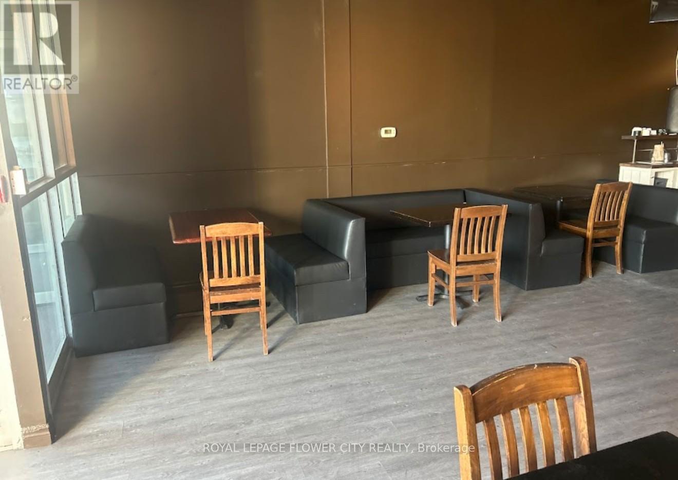 60 Carden Street, Guelph, Ontario  N1H 3A2 - Photo 3 - X12803992